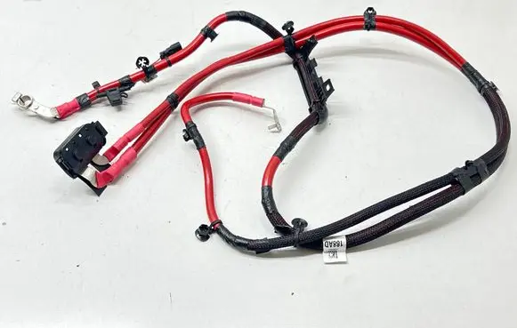 Jeep Grand Cherokee WL Positive cable (battery) P68380188AD 68380188AD