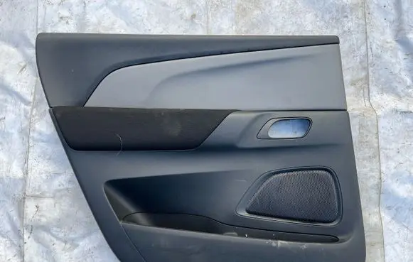 Citroen C4 II Picasso Coupe rear side trim panel 3277000A0ZD 96767327YC