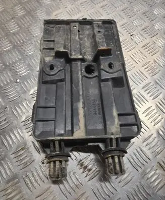 Volvo S70 V70 V70 XC Battery tray 9444453