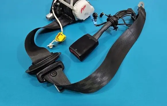 Volkswagen PASSAT B7 Front seatbelt 3C1857706R IMPRK1579798