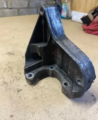 BMW 3 E90 E91 Power steering pump mounting bracket 7794455 120868