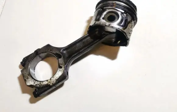 Audi A4 S4 B5 8D Piston with connecting rod