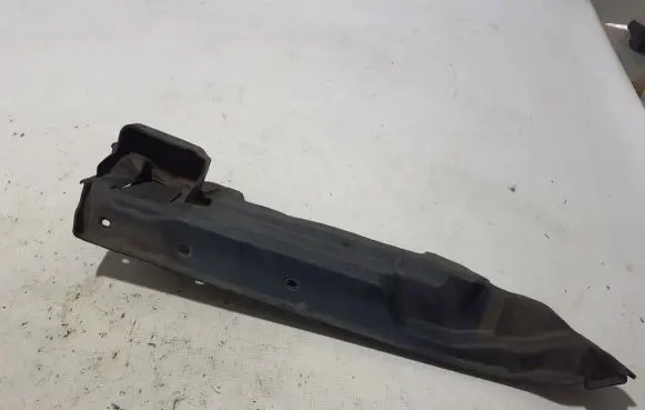 BMW X5 F15 Intercooler air guide/duct channel 9245595