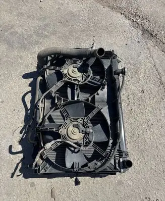 Nissan 350Z Radiator set 