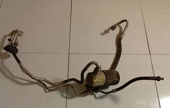 Audi A4 S4 B5 8D Air conditioning (A/C) pipe/hose 