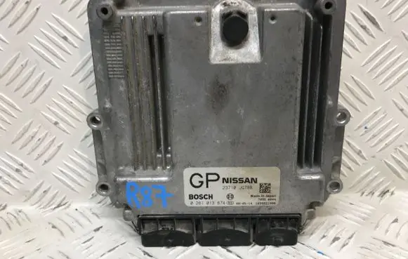 Nissan X-Trail T31 Engine control unit/module 23710JG78B 0281013874