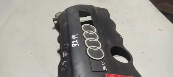 Audi A4 S4 B5 8D Engine cover (trim) 058103724C