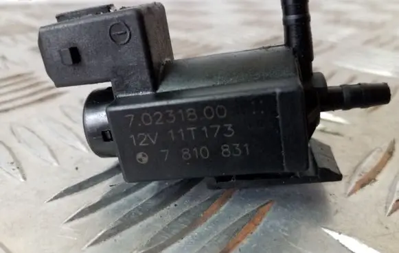 BMW 5 F10 F11 Turbo solenoid valve 7810831 70231800