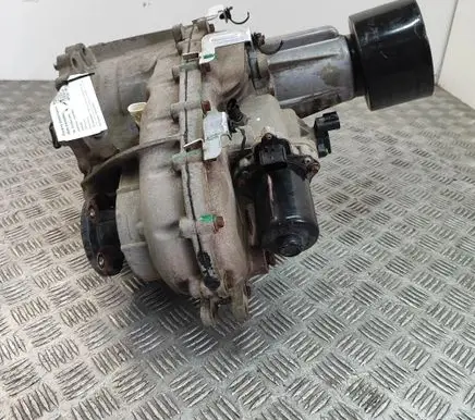 Nissan Navara D23 Gearbox transfer box case 331004JA1C