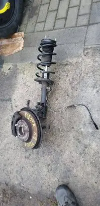 Ford Fiesta Front wheel hub spindle knuckle 131313