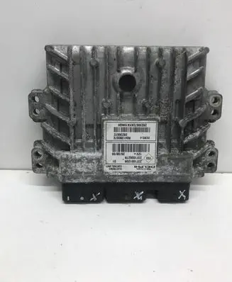 Renault Megane III Engine control unit/module 237100120R 237100627R