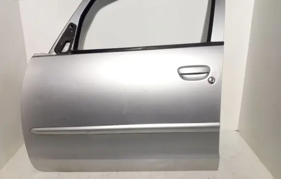 Mitsubishi Colt Front door