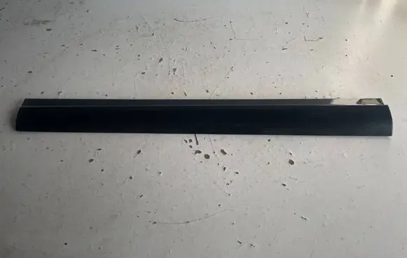 Maserati Levante Front door trim (molding) 670035236