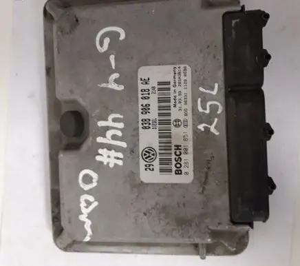 Volkswagen Golf IV Engine control unit/module 038906018AE 0281001851