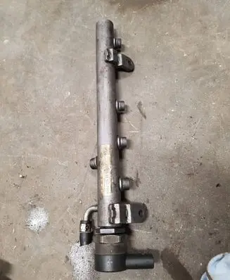 Mercedes-Benz C W204 Fuel main line pipe A6420702995 0980000091