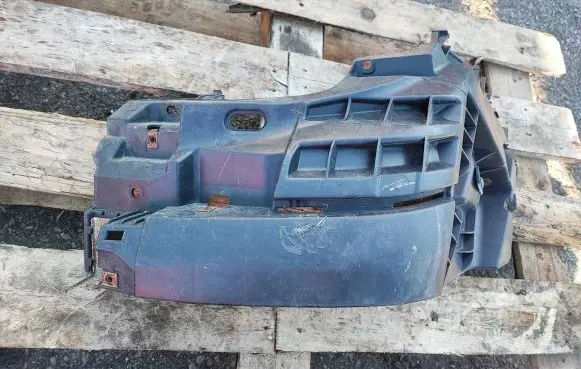 Opel Vivaro Front bumper mounting bracket 620350101R 66034 93856801