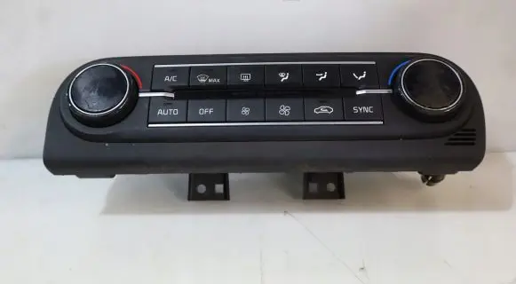 KIA Ceed Interior fan control switch 