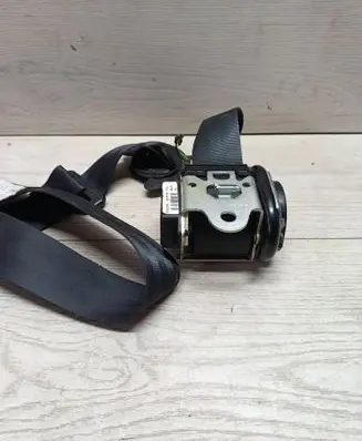 Volkswagen Sharan Rear seatbelt 6152188