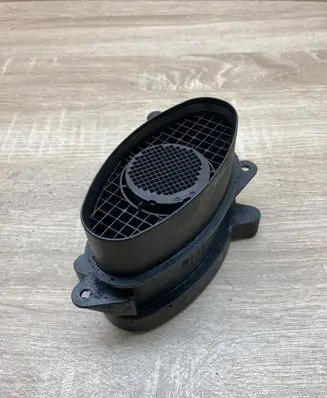 BMW 5 E39 Mass air flow meter 7787076 0928400468