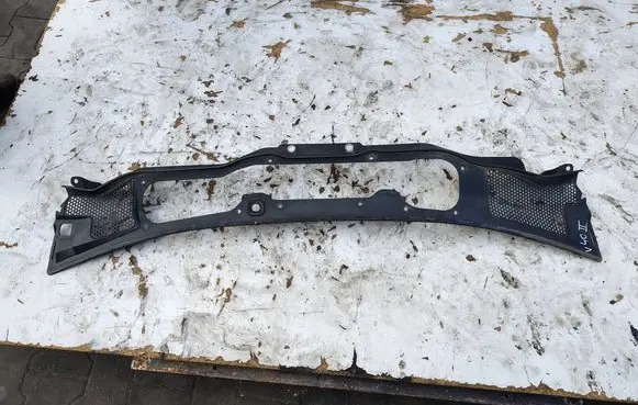 Volvo V40 Wiper trim 