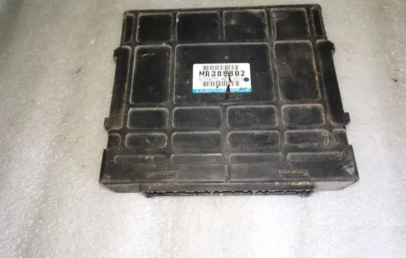Mitsubishi Carisma Engine control unit/module MR388802 G1T18772