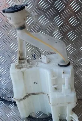 Toyota Prius (XW30) Lamp washer fluid tank PRIUSXW30