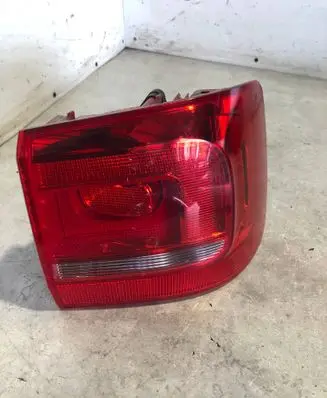 Volkswagen Touran II Rear/tail lights 1T0945096R