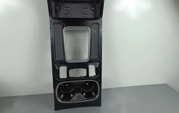 SsangYong Rexton Gear shifter surround trim plastic