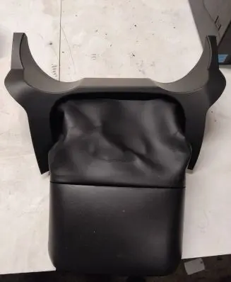 Steering wheel column trim