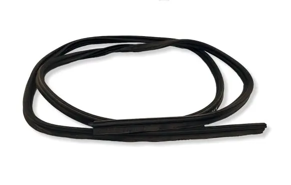 Nissan Qashqai Trunk rubber seal (body) 