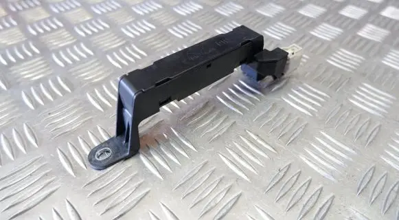 Toyota Prius+ (ZVW40) Keyless system antenna 8999730070