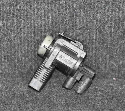 Volkswagen Transporter - Caravelle T5 Turbo solenoid valve 1J0906283C