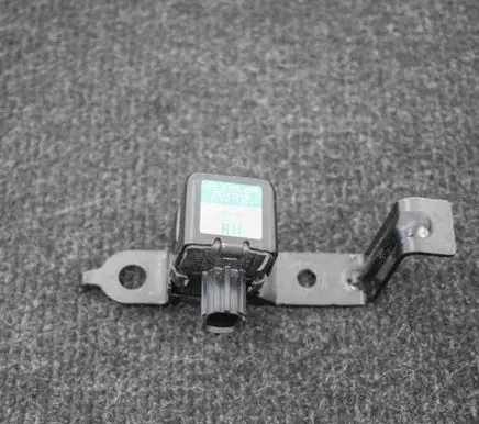 Lexus RX 330 - 350 - 400H Airbag deployment crash/impact sensor