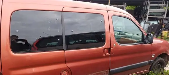 Peugeot Partner Side sliding door 