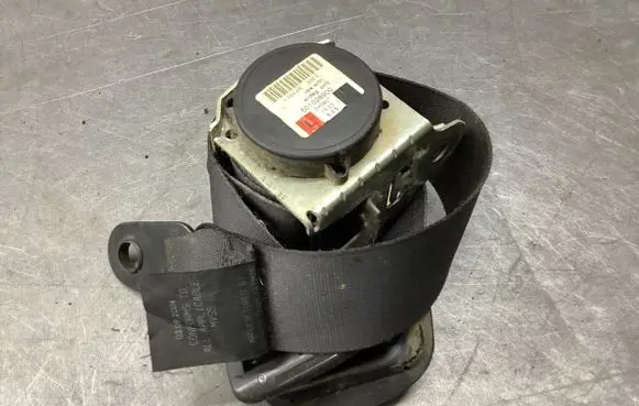 Mini One - Cooper R50 - 53 Front seatbelt 006830L09 0000VH0V00HH