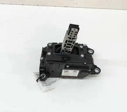 Volkswagen Touareg III Gear shifter/selector 4M2713041G