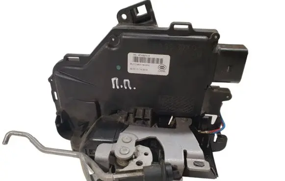 Audi A6 S6 C5 4B Front door lock 4O1837016