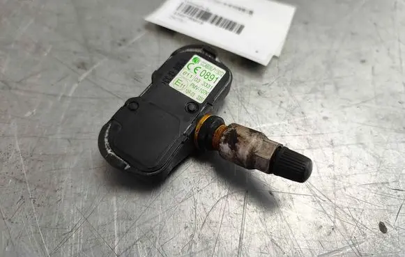 Lexus IS-F TPMS reset button 4260750010
