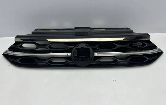 Front bumper upper radiator grill