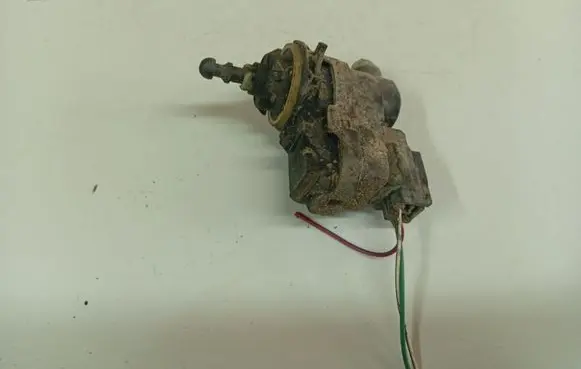 Toyota Auris 150 Headlight level adjustment motor