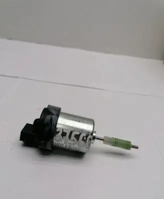 Volkswagen PASSAT B6 Seat adjustment motor 5034301A 120506B