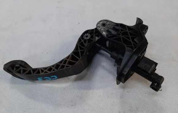 Skoda Rapid (NH) Clutch pedal 6C1721059M