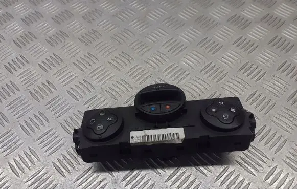 Renault Megane II Interior fan control switch 8200312940