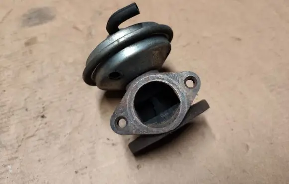 Jeep Cherokee III KJ EGR valve