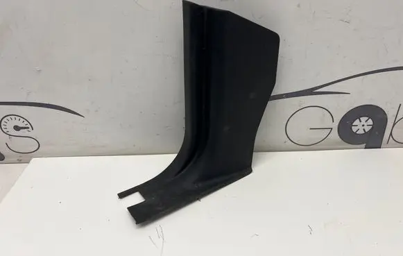 Foot area side trim