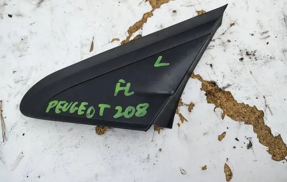 Peugeot 208 I Fender trim (molding) 9673280880