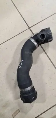 Engine coolant pipe/hose