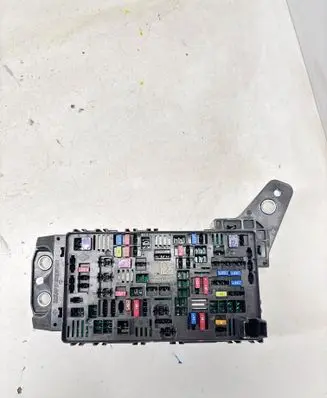 Jeep Grand Cherokee WL Fuse module 68347016AD 09903431129