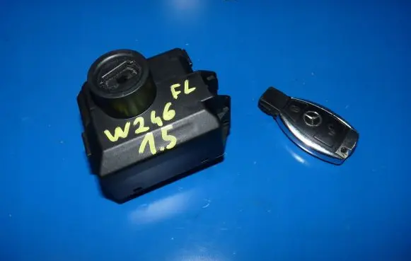 Mercedes-Benz B W246 W242 Ignition lock A2469055701