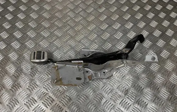 Peugeot 308 Brake pedal 6C3043